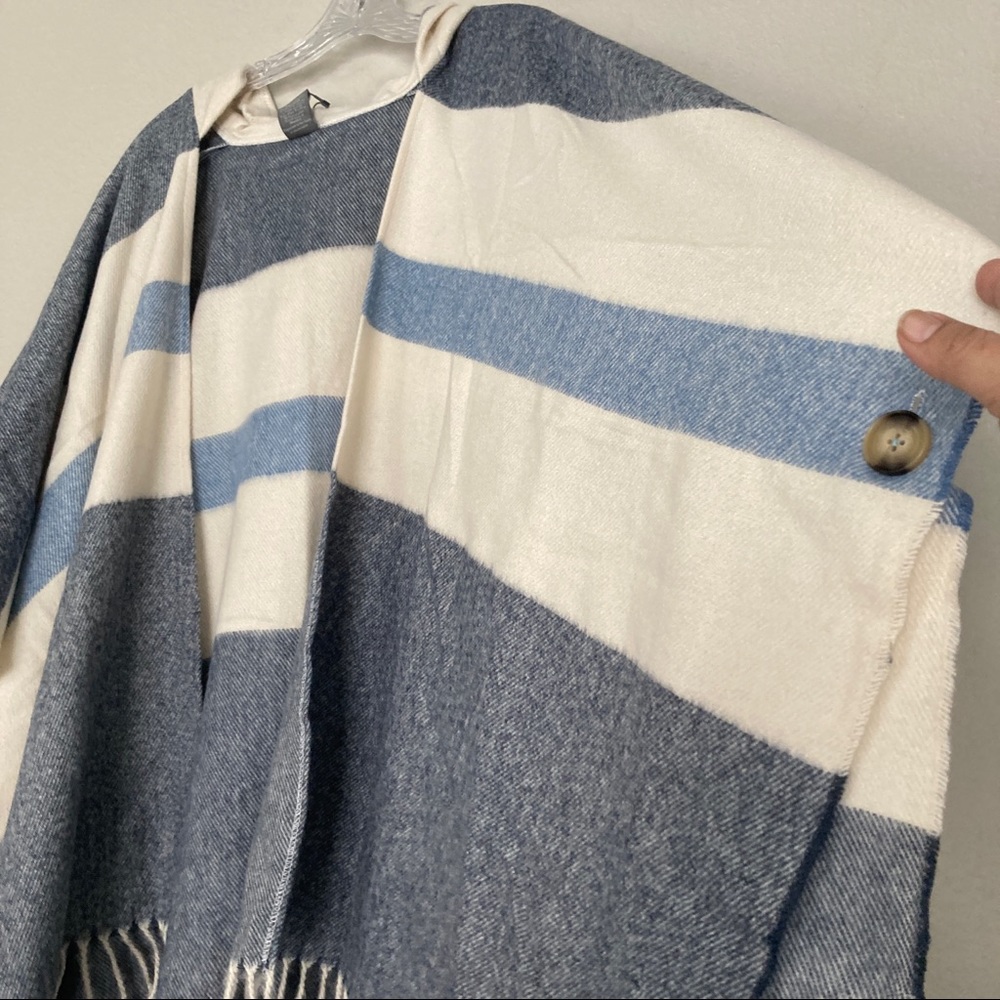 VINCE CAMUTO Colorblock Hooded Poncho - Picture 13 of 15